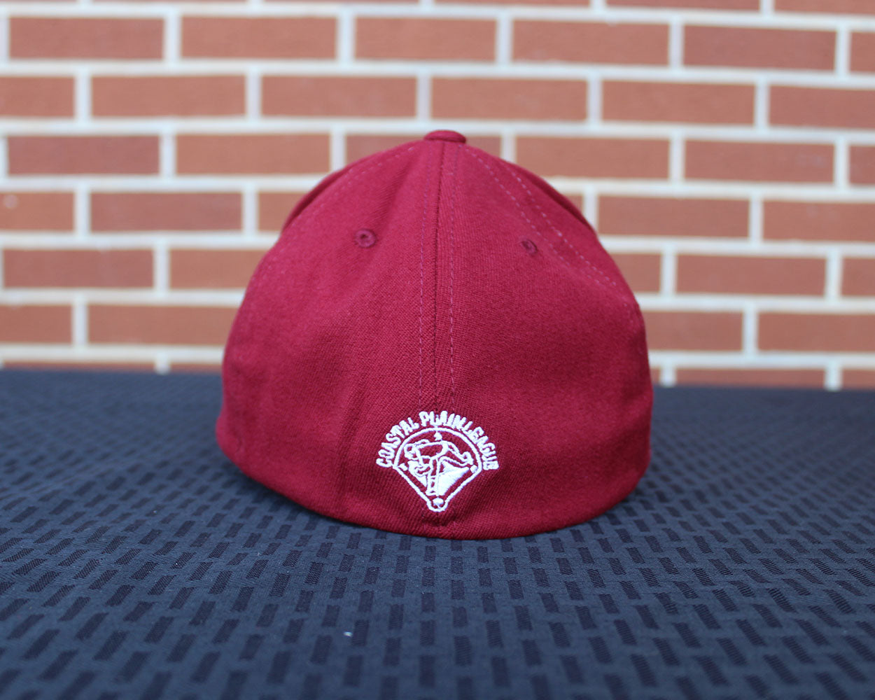 Macon Bacon M StretchFit Cap - White/Burgundy